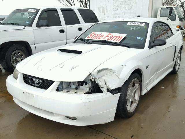 1FAFP42X42F146818 - 2002 FORD MUSTANG GT WHITE photo 2