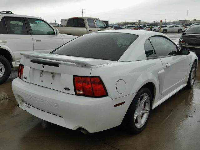 1FAFP42X42F146818 - 2002 FORD MUSTANG GT WHITE photo 4