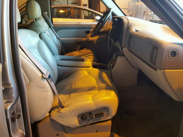 1GNEK13T11J167613 - 2001 CHEVROLET TAHOE K150 TAN photo 5