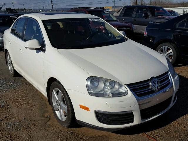 3VWRZ71K58M154330 - 2008 VOLKSWAGEN JETTA SE WHITE photo 1