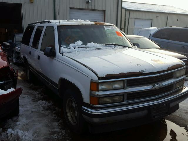 1GNEC16RXVJ388842 - 1997 CHEVROLET SUBURBAN C WHITE photo 1