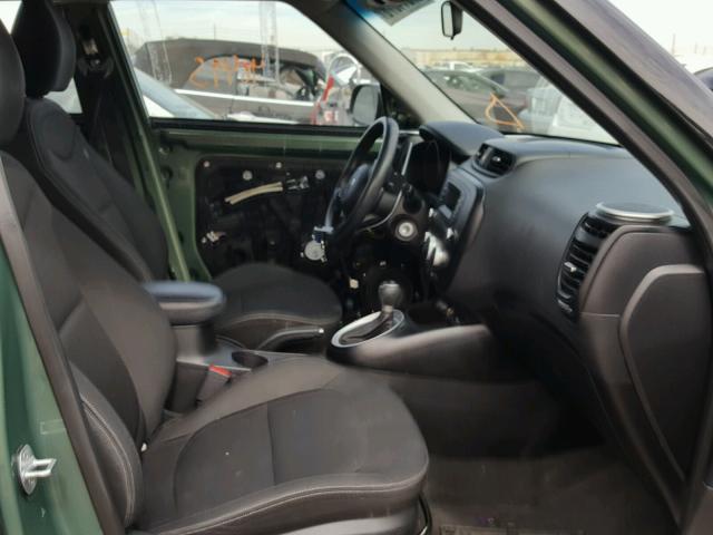 KNDJN2A24E7003306 - 2014 KIA SOUL GREEN photo 5