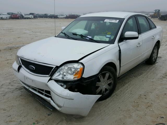 1FAFP23126G136786 - 2006 FORD FIVE HUNDR WHITE photo 2