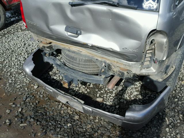 1B4HS28Z1YF166433 - 2000 DODGE DURANGO SILVER photo 9