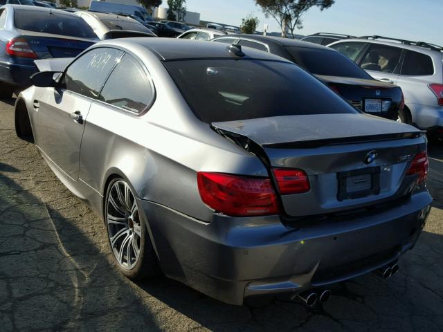 WBSKG9C50BE646041 - 2011 BMW M3 GRAY photo 3