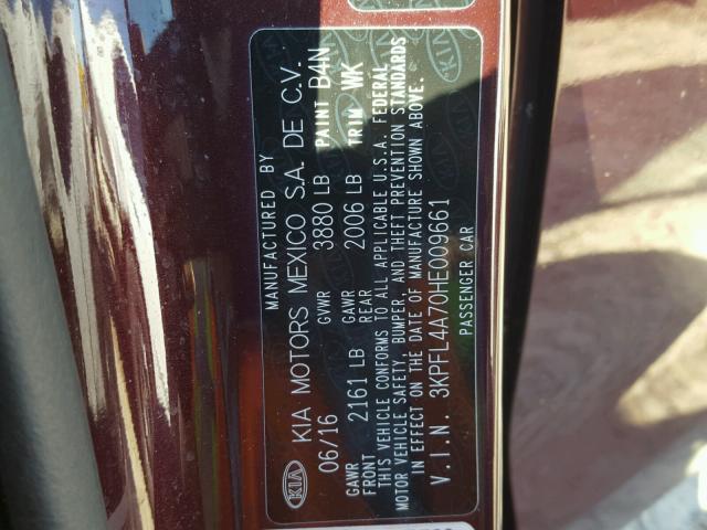 3KPFL4A70HE009661 - 2017 KIA FORTE LX MAROON photo 10