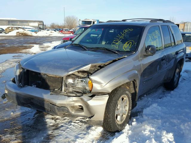 1GNDT13S532346654 - 2003 CHEVROLET TRAILBLAZE GRAY photo 2