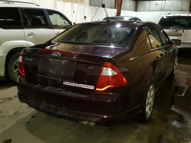 3FAHP0HA9BR270400 - 2011 FORD FUSION SE BURGUNDY photo 4