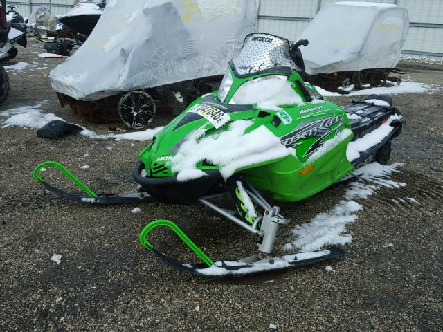 4UF04SNW84T125371 - 2004 ARCC SNOWMOBILE TWO TONE photo 2