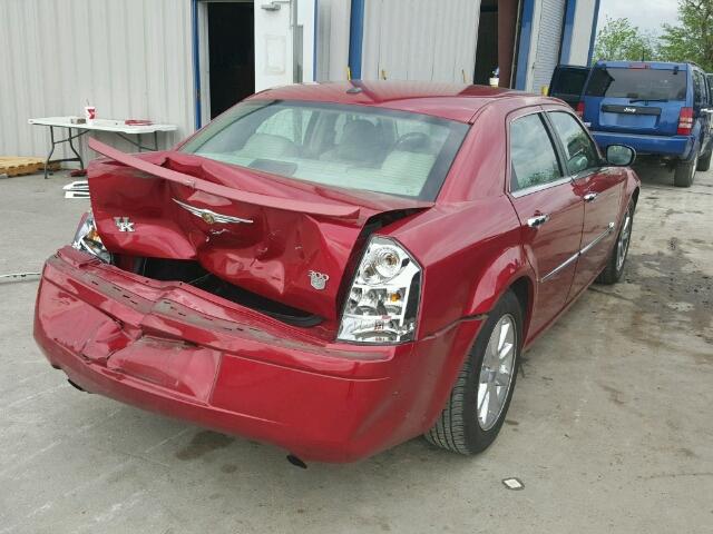 2C3KA63H26H455418 - 2006 CHRYSLER 300C RED photo 4