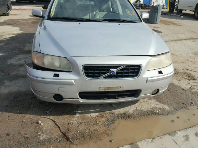 YV1RS612752435916 - 2005 VOLVO S60 SILVER photo 10