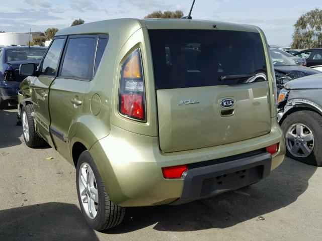 KNDJT2A26B7316553 - 2011 KIA SOUL GREEN photo 3