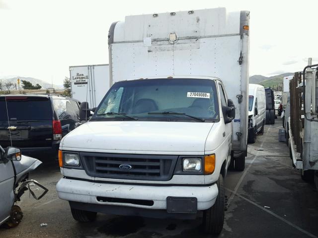 1FDWE35L83HA86336 - 2003 FORD ECONOLINE WHITE photo 2