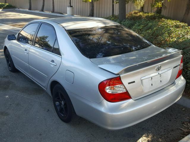 4T1BE32K54U914247 - 2004 TOYOTA CAMRY LE SILVER photo 3