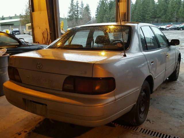 4T1SK12E5SU603213 - 1995 TOYOTA CAMRY LE SILVER photo 4