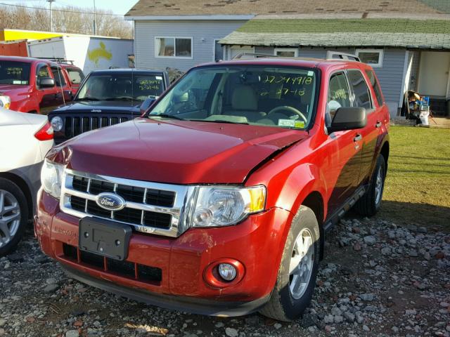 1FMCU9DG1CKC61929 - 2012 FORD ESCAPE XLT RED photo 2