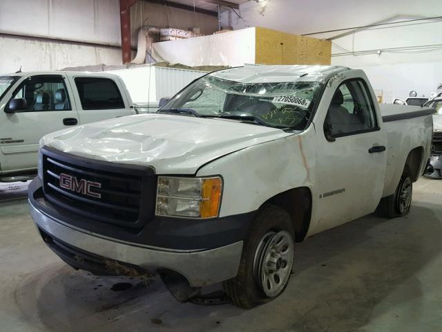 1GTEC14X08Z204296 - 2008 GMC SIERRA C15 WHITE photo 2