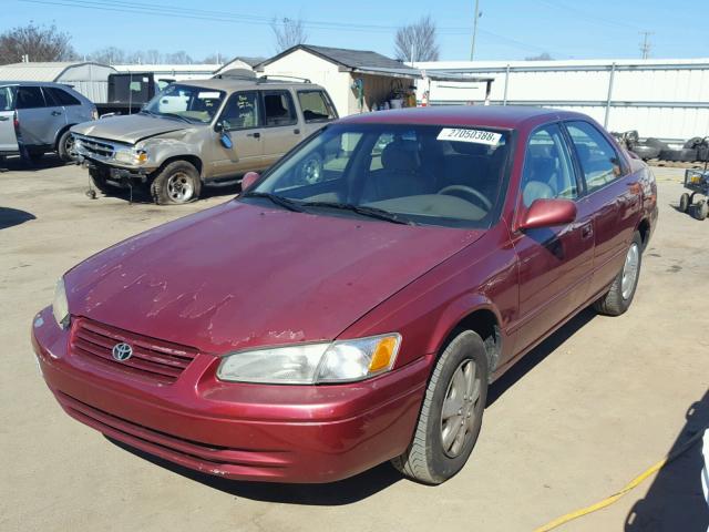 4T1BG28K0WU275838 - 1998 TOYOTA CAMRY CE BURGUNDY photo 2