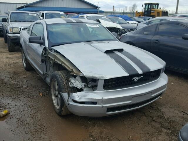 1ZVHT80N685207721 - 2008 FORD MUSTANG GRAY photo 1