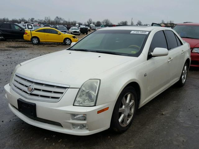 1G6DW677750138148 - 2005 CADILLAC STS WHITE photo 2