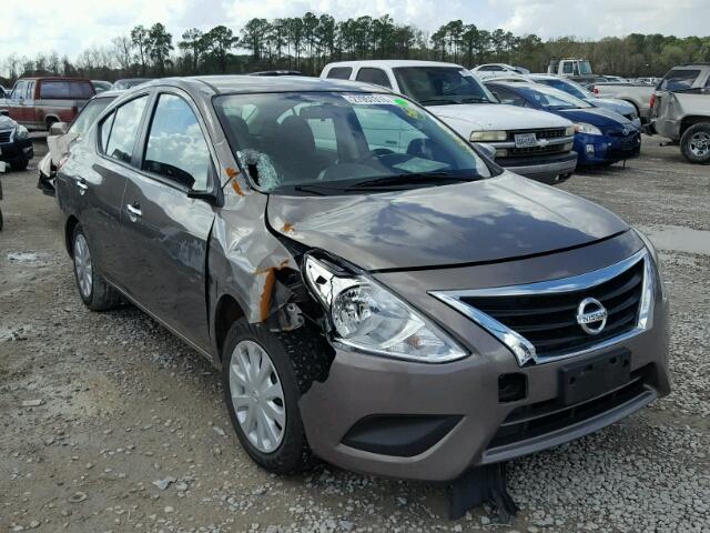 3N1CN7AP1HK462478 - 2017 NISSAN VERSA S GRAY photo 1