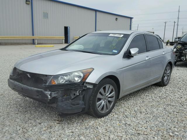 1HGCP3F81CA027747 - 2012 HONDA ACCORD EXL SILVER photo 2