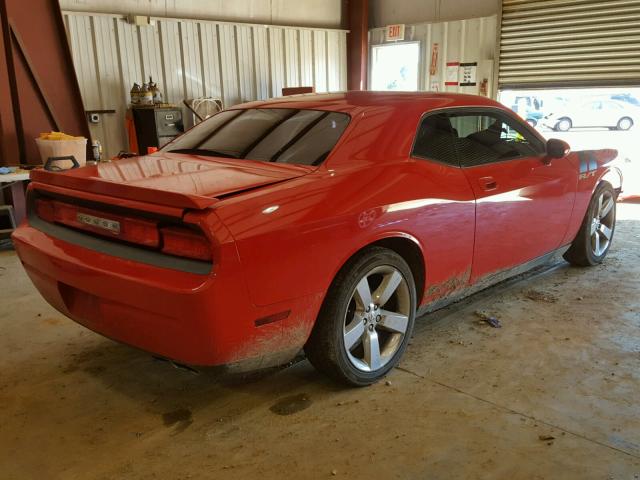 2B3LJ54T59H594431 - 2009 DODGE CHALLENGER RED photo 4