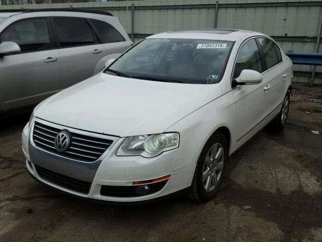 WVWEK73CX7P091794 - 2007 VOLKSWAGEN PASSAT 2.0 WHITE photo 2