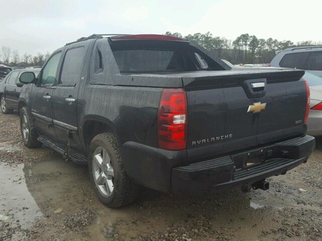 3GNMCGE05BG320348 - 2011 CHEVROLET AVALANCHE BLACK photo 3