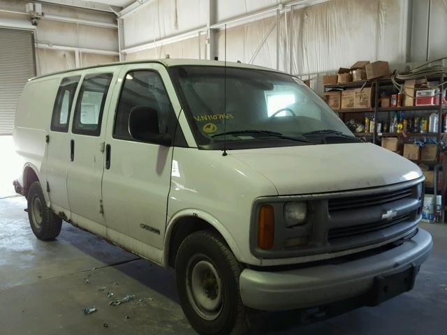 1GCFG25W211167163 - 2001 CHEVROLET EXPRESS G2 WHITE photo 1