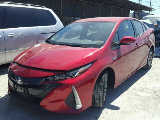 JTDKARFP8H3011482 - 2017 TOYOTA PRIUS PRIM RED photo 2