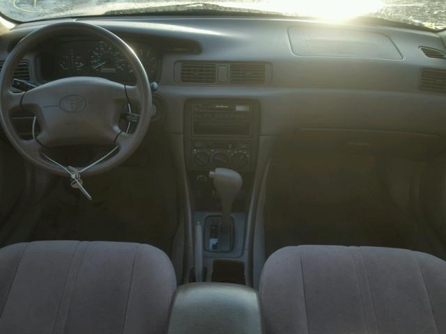 4T1BG22KXVU797898 - 1997 TOYOTA CAMRY LE A BEIGE photo 9