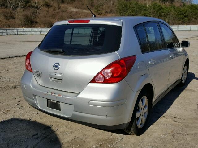 3N1BC13E07L351410 - 2007 NISSAN VERSA S GRAY photo 4