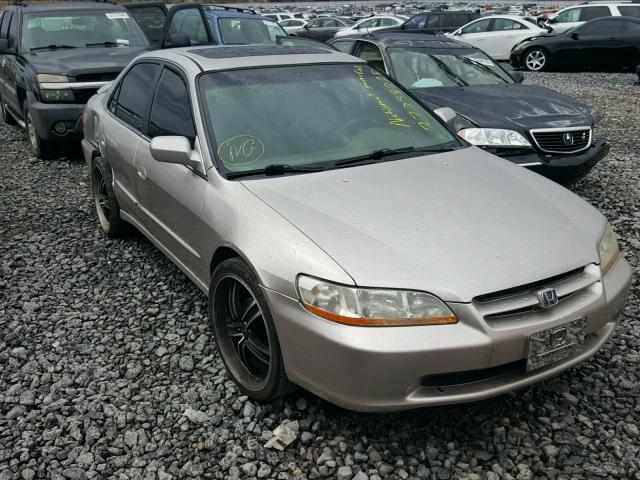 1HGCG1658WA001838 - 1998 HONDA ACCORD EX SILVER photo 1