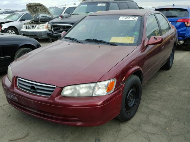 JT2BG22K910548636 - 2001 TOYOTA CAMRY CE RED photo 2