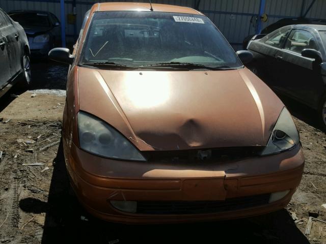 1FAFP38362W308334 - 2002 FORD FOCUS ZTS ORANGE photo 9