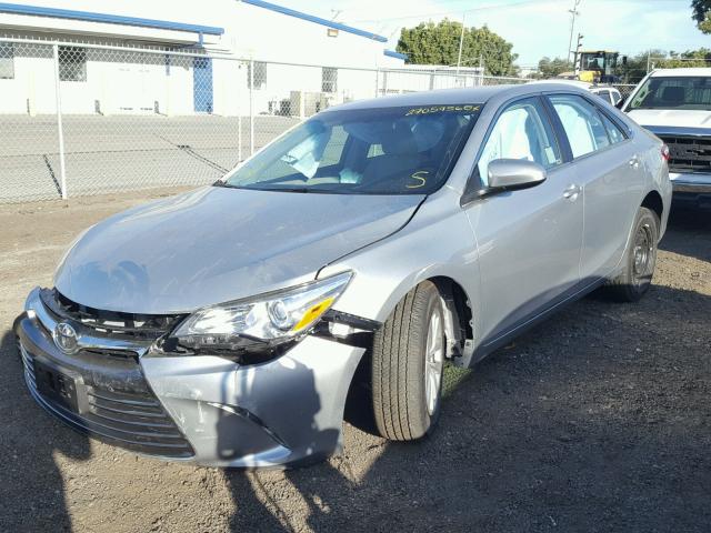 4T1BF1FK1HU803888 - 2017 TOYOTA CAMRY LE SILVER photo 2