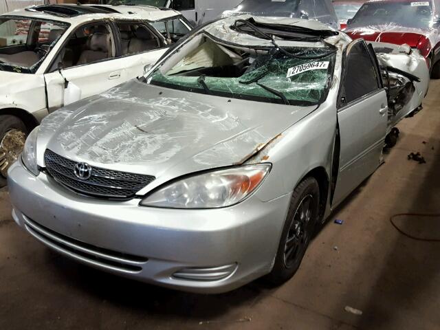 JTDBF30K020002571 - 2002 TOYOTA CAMRY LE SILVER photo 2