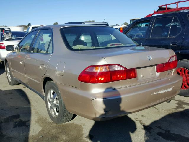 JHMCG6693YC013321 - 2000 HONDA ACCORD SE GOLD photo 3