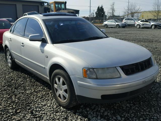 WVWAC63B31P016164 - 2001 VOLKSWAGEN PASSAT GLS SILVER photo 1