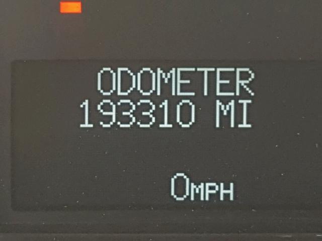 1GYFK63847R384874 - 2007 CADILLAC ESCALADE L WHITE photo 8