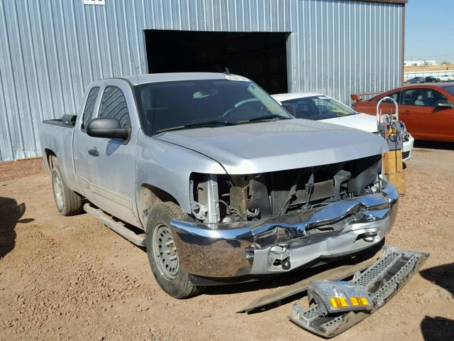 1GCRCSE02DZ395299 - 2013 CHEVROLET SILVERADO SILVER photo 1