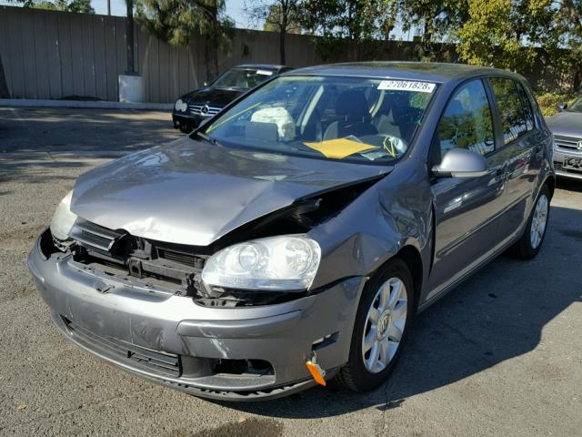 WVWDB71K69W110680 - 2009 VOLKSWAGEN RABBIT GRAY photo 2