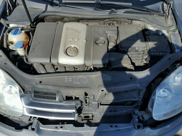 WVWDB71K69W110680 - 2009 VOLKSWAGEN RABBIT GRAY photo 7