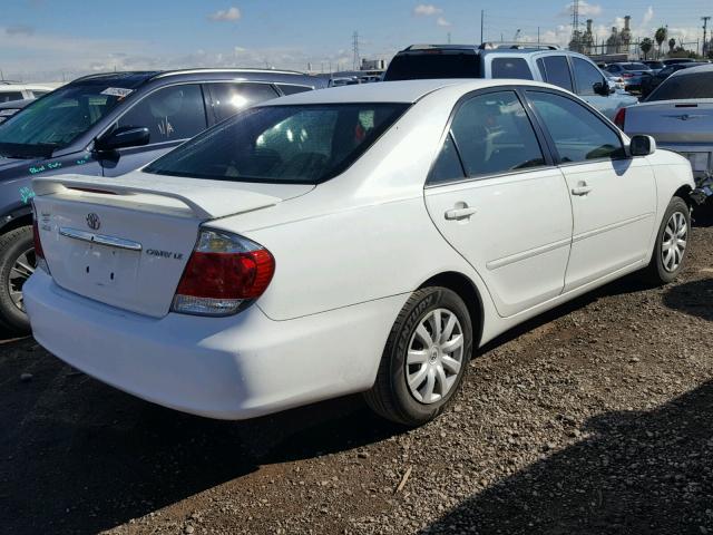 4T1BE32K05U405913 - 2005 TOYOTA CAMRY LE WHITE photo 4