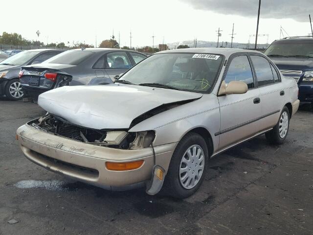 1NXBB02E6VZ597565 - 1997 TOYOTA COROLLA DX SILVER photo 2