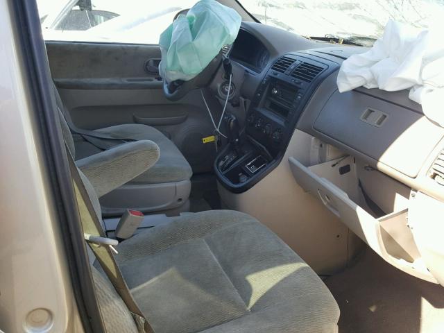 KNDUP132956753255 - 2005 KIA SEDONA EX GOLD photo 5