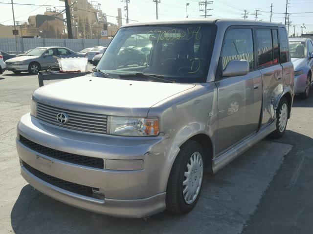 JTLKT324540143005 - 2004 TOYOTA SCION XB GRAY photo 2