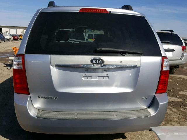 KNDMB233266053088 - 2006 KIA SEDONA EX SILVER photo 6