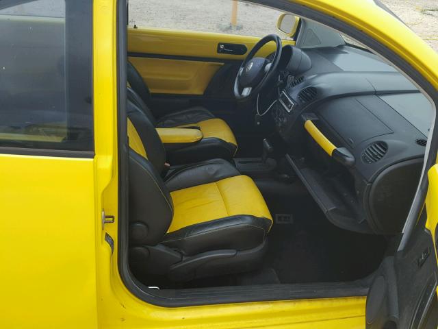 3VWCD21C32M457002 - 2002 VOLKSWAGEN NEW BEETLE YELLOW photo 5